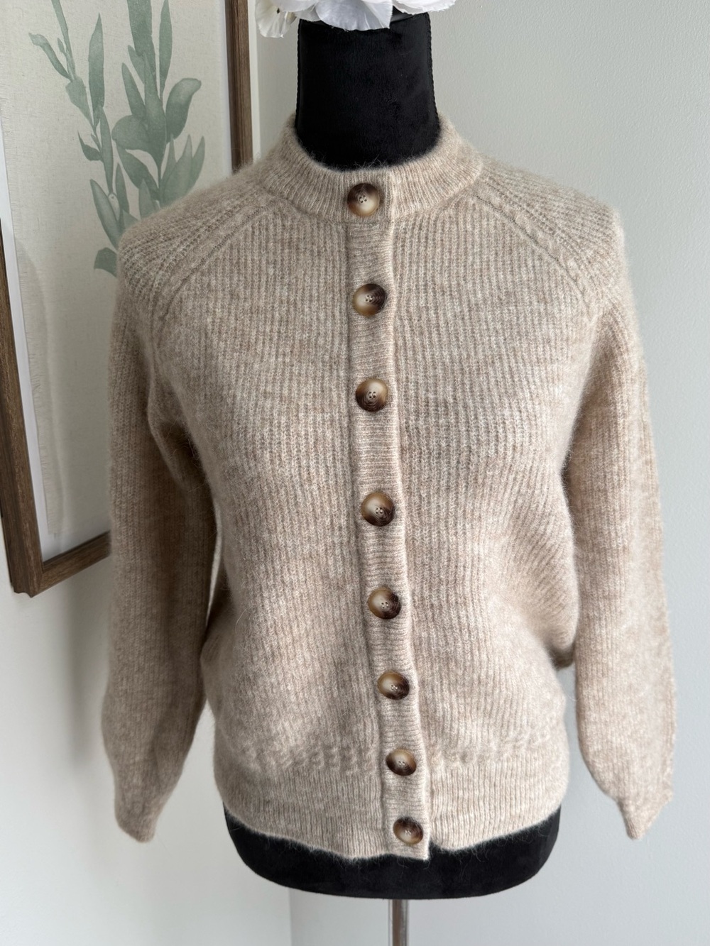 Sezane Soft Beige Button-Front Classic Cardigan in Sz S